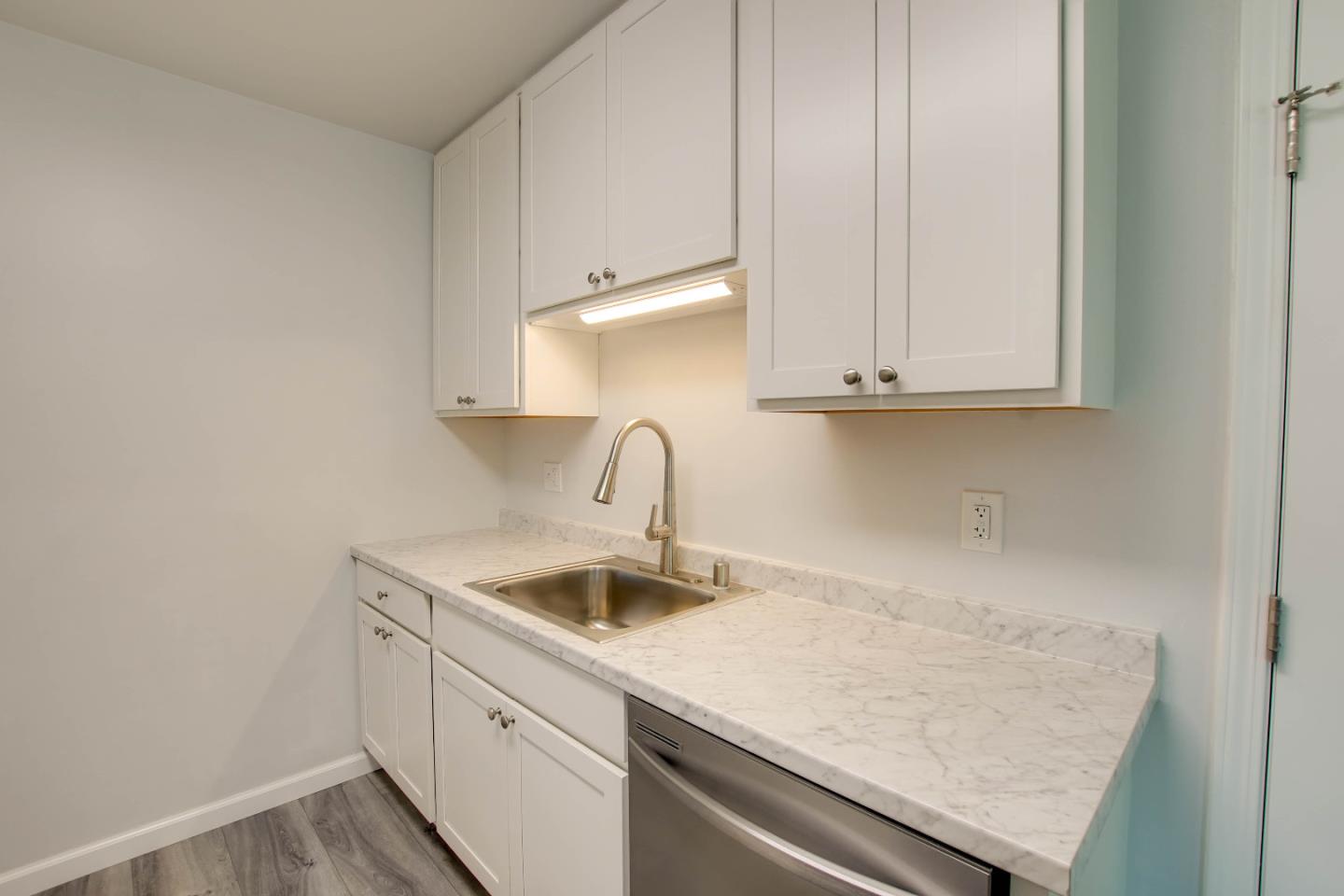 Detail Gallery Image 9 of 38 For 1261 Highland Dr, Hollister,  CA 95023 - 3 Beds | 1 Baths