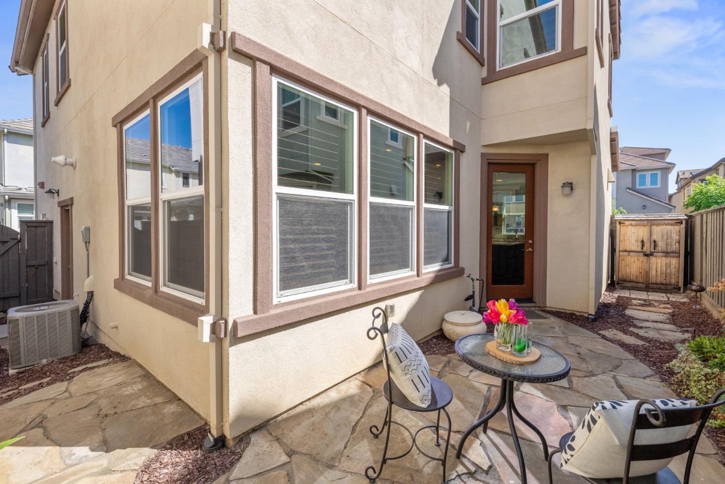 Detail Gallery Image 12 of 73 For 6082 Charlotte Dr, San Jose,  CA 95123 - 3 Beds | 2/1 Baths