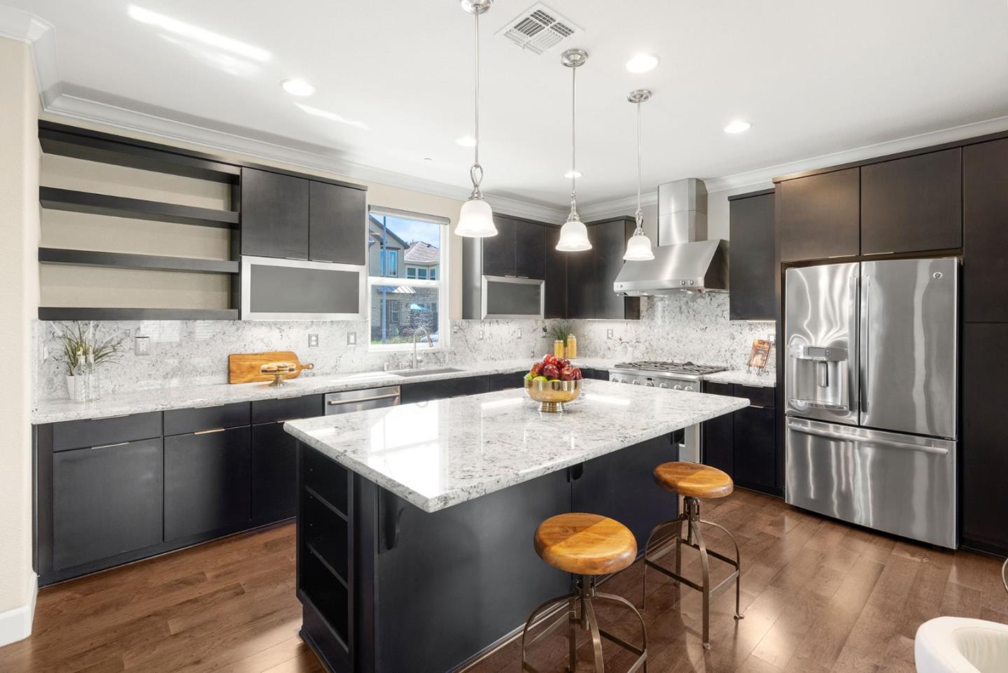 Detail Gallery Image 6 of 73 For 6082 Charlotte Dr, San Jose,  CA 95123 - 3 Beds | 2/1 Baths