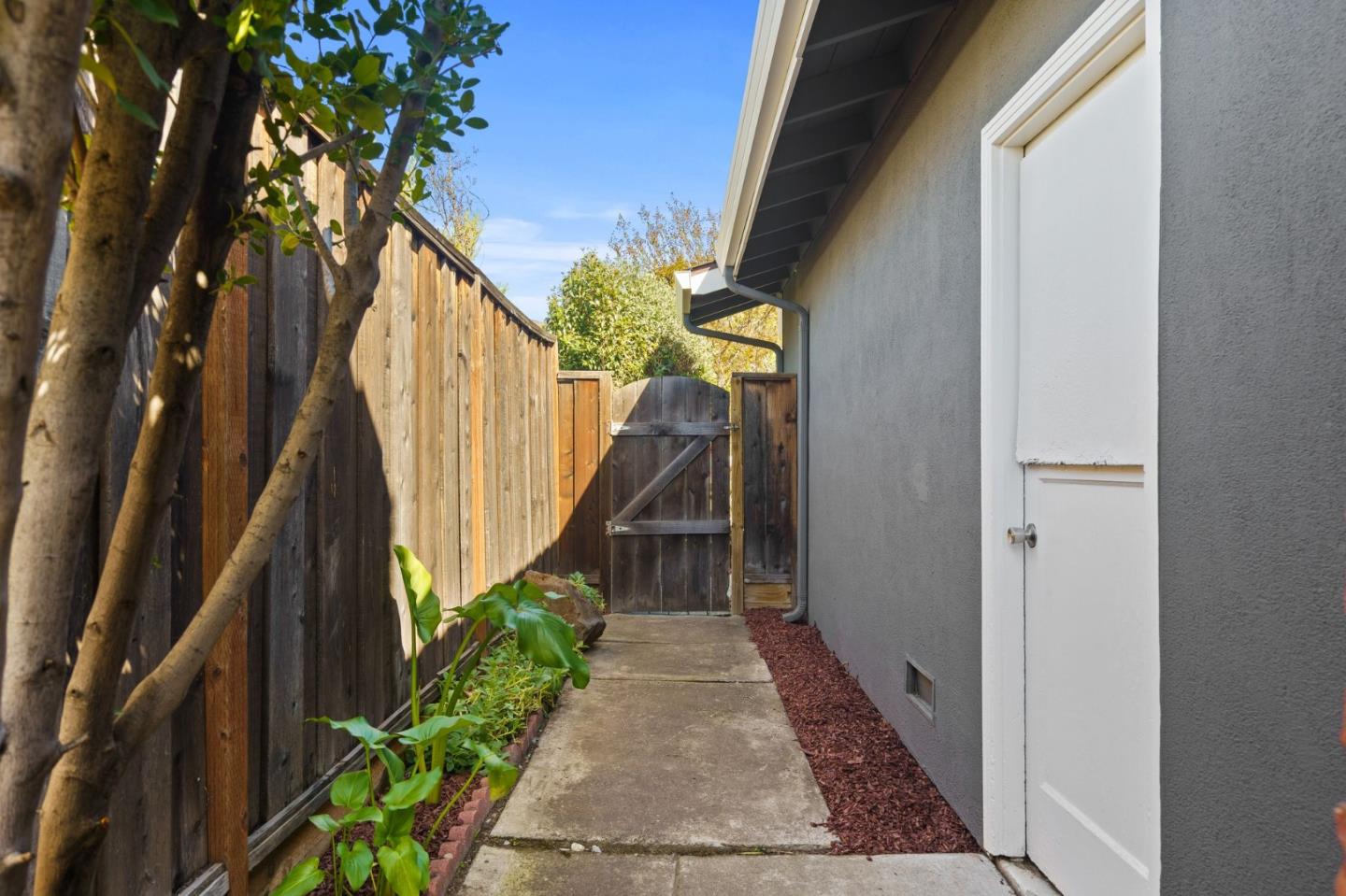 Detail Gallery Image 34 of 45 For 5731 Indian Ave, San Jose,  CA 95123 - 3 Beds | 2 Baths
