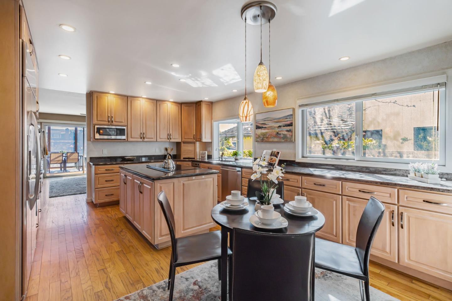 Detail Gallery Image 23 of 79 For 257 Surfbird Isle, Foster City,  CA 94404 - 4 Beds | 3 Baths