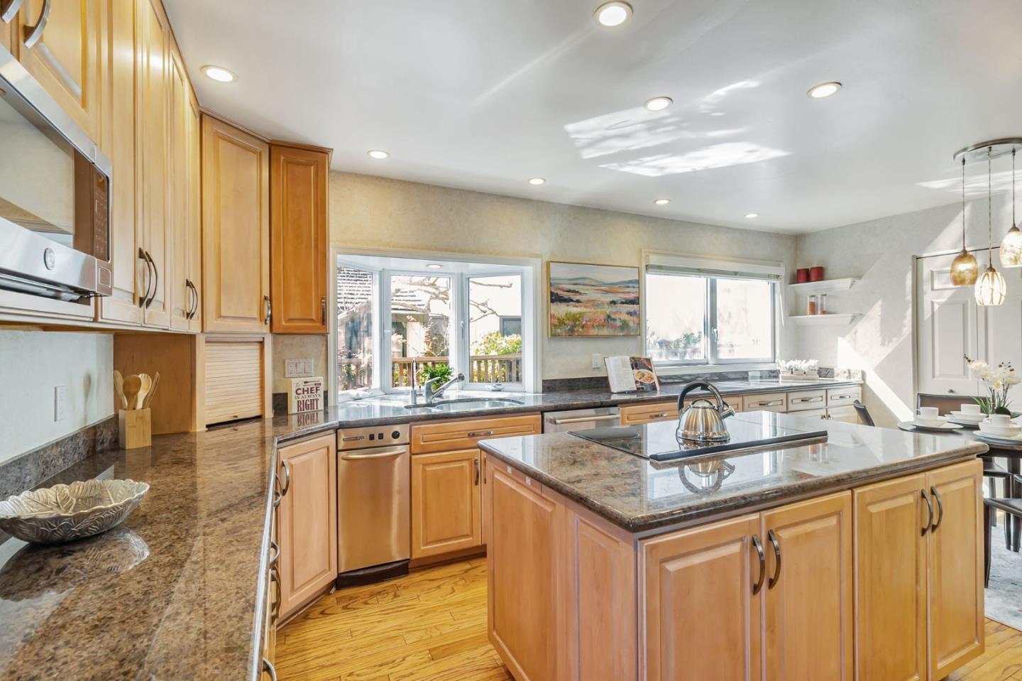 Detail Gallery Image 25 of 79 For 257 Surfbird Isle, Foster City,  CA 94404 - 4 Beds | 3 Baths