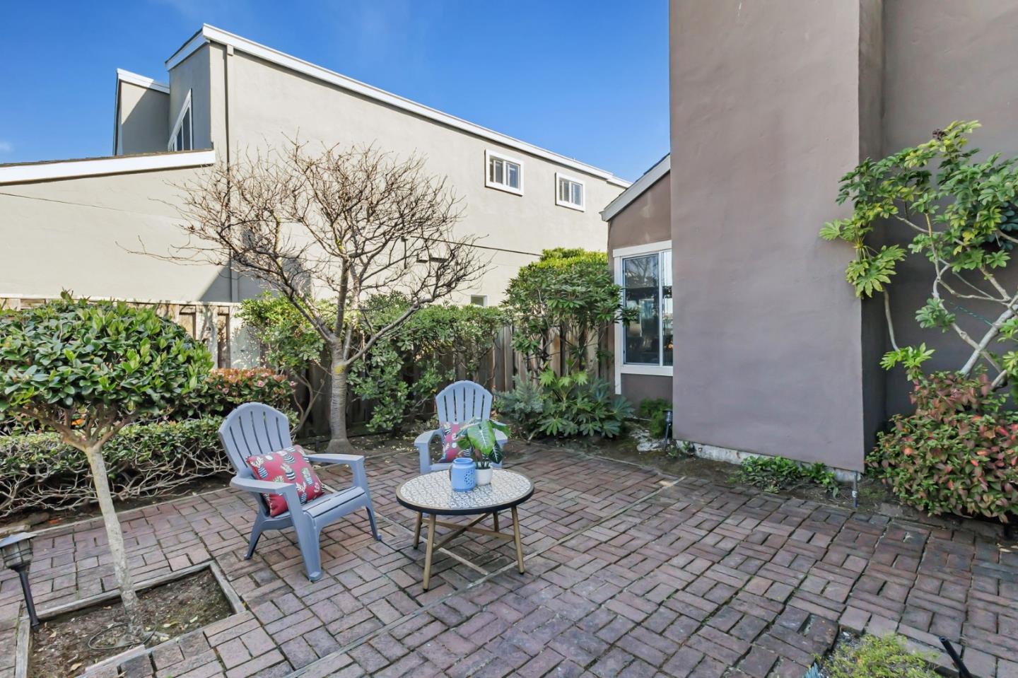 Detail Gallery Image 9 of 79 For 257 Surfbird Isle, Foster City,  CA 94404 - 4 Beds | 3 Baths