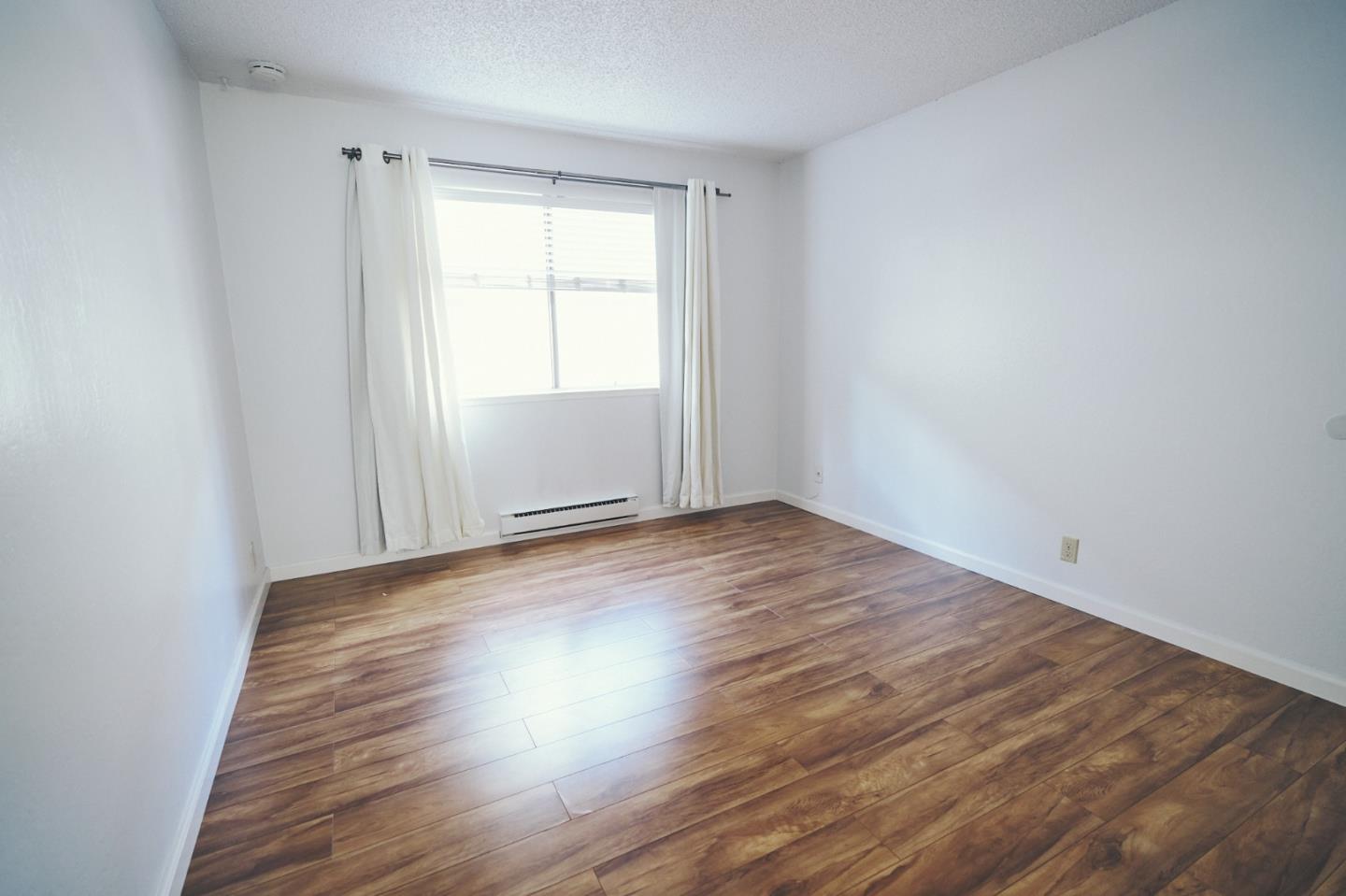 Detail Gallery Image 24 of 25 For 970 Kiely Blvd #B,  Santa Clara,  CA 95051 - 3 Beds | 2 Baths
