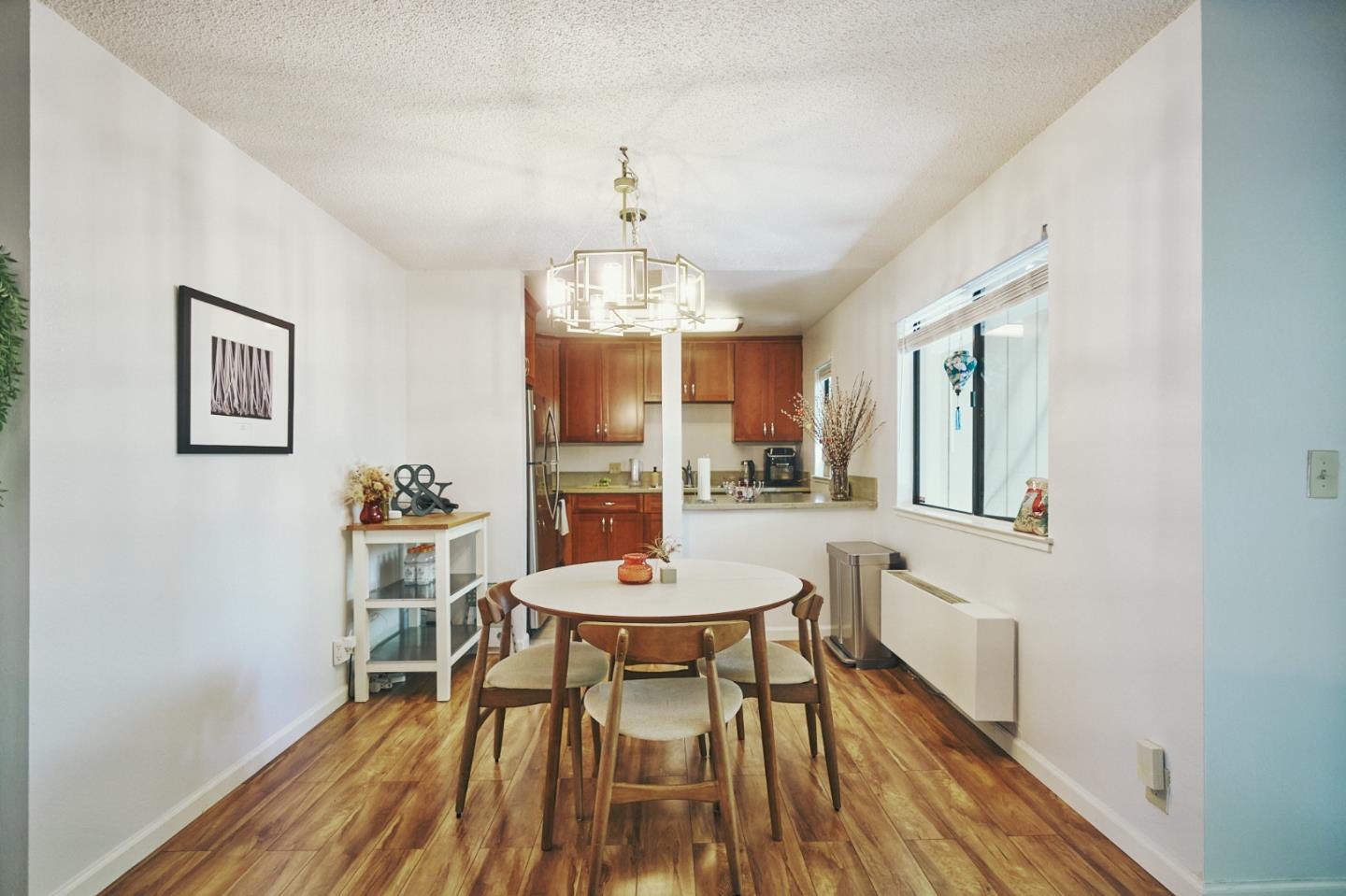 Detail Gallery Image 5 of 25 For 970 Kiely Blvd #B,  Santa Clara,  CA 95051 - 3 Beds | 2 Baths