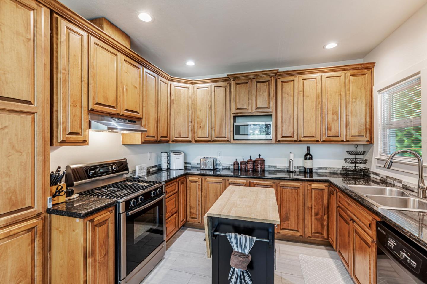 Detail Gallery Image 12 of 46 For 7449 Church St, Gilroy,  CA 95020 - 3 Beds | 1 Baths