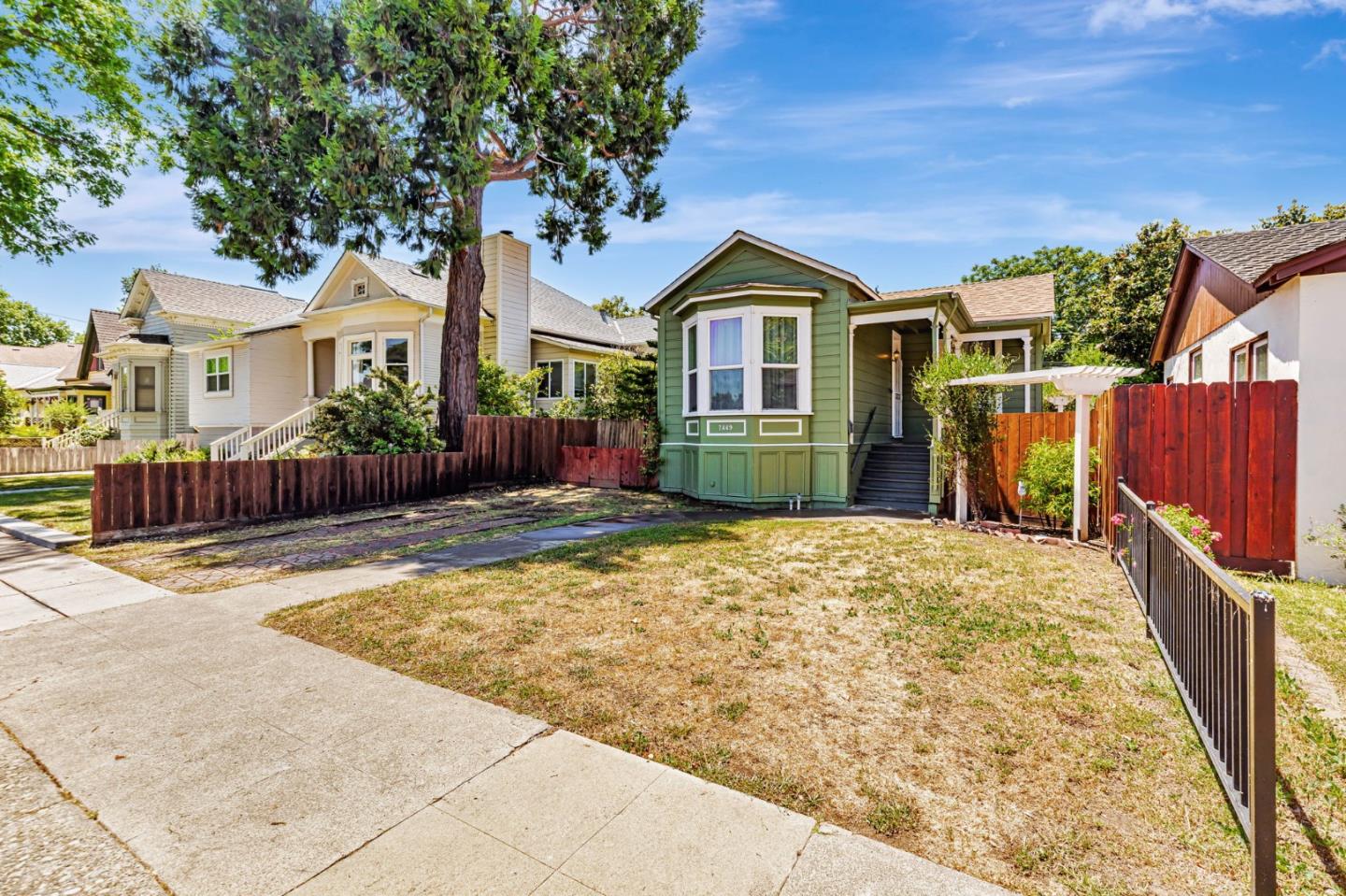 Detail Gallery Image 3 of 46 For 7449 Church St, Gilroy,  CA 95020 - 3 Beds | 1 Baths