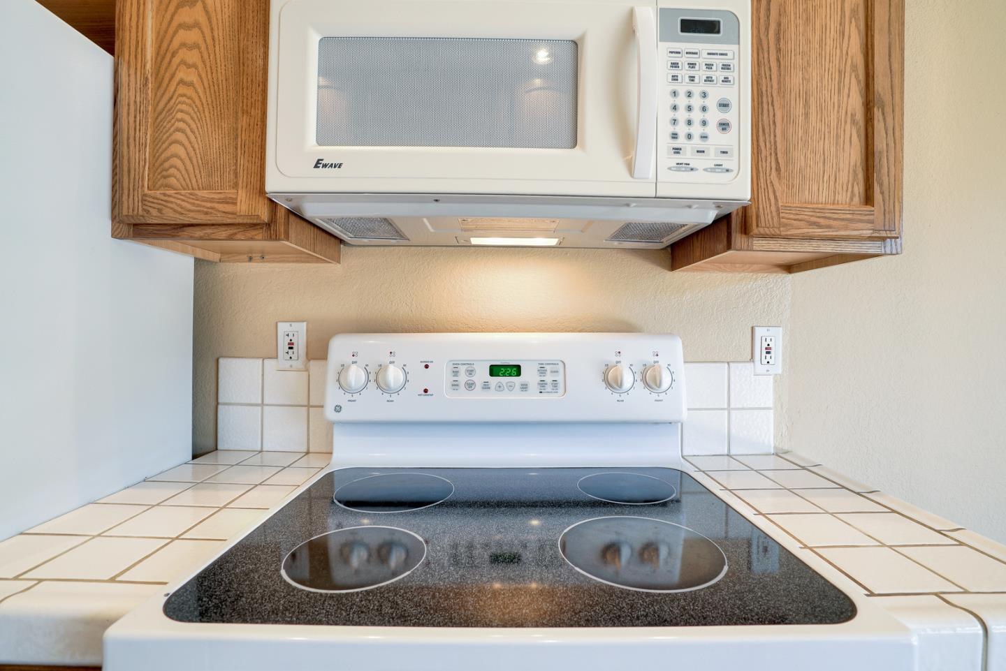 Detail Gallery Image 11 of 29 For 5536 Makati Cir, San Jose,  CA 95123 - 1 Beds | 1 Baths