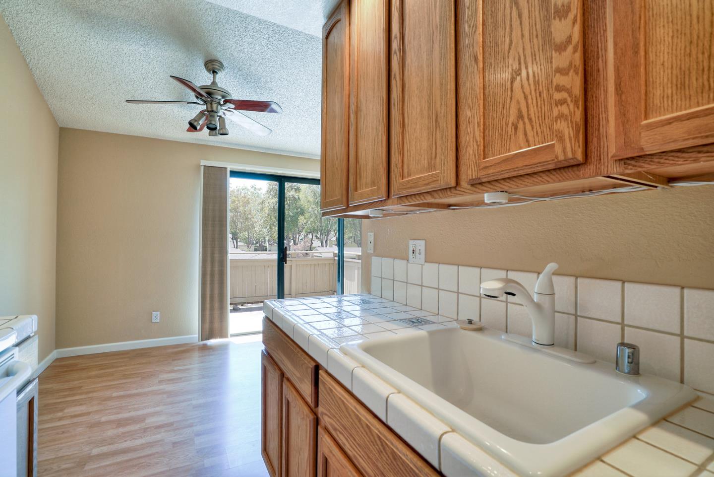 Detail Gallery Image 12 of 29 For 5536 Makati Cir, San Jose,  CA 95123 - 1 Beds | 1 Baths