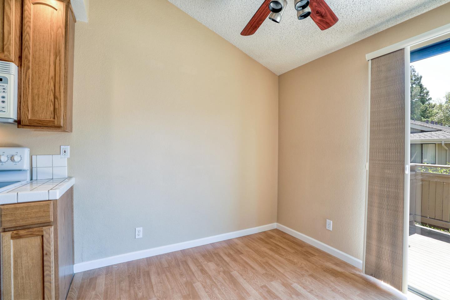 Detail Gallery Image 7 of 29 For 5536 Makati Cir, San Jose,  CA 95123 - 1 Beds | 1 Baths