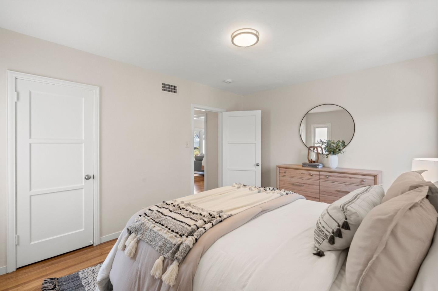 Detail Gallery Image 21 of 37 For 1429 Oak St, San Mateo,  CA 94402 - 3 Beds | 2 Baths