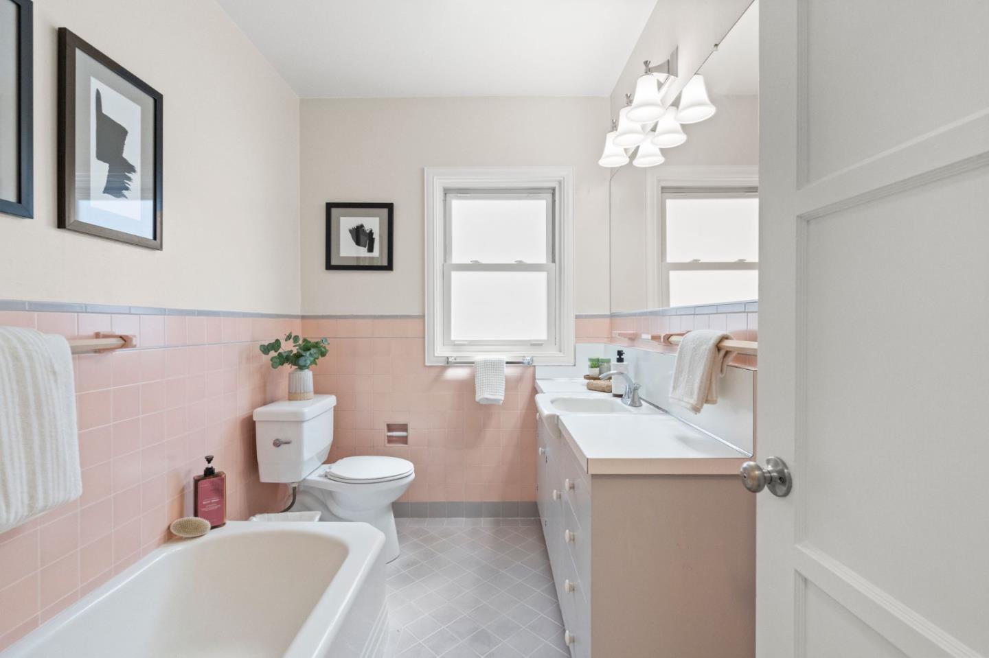Detail Gallery Image 25 of 37 For 1429 Oak St, San Mateo,  CA 94402 - 3 Beds | 2 Baths