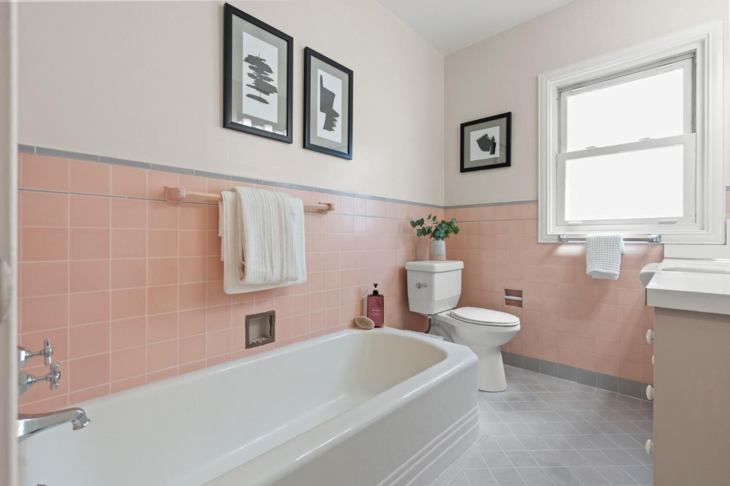 Detail Gallery Image 26 of 37 For 1429 Oak St, San Mateo,  CA 94402 - 3 Beds | 2 Baths