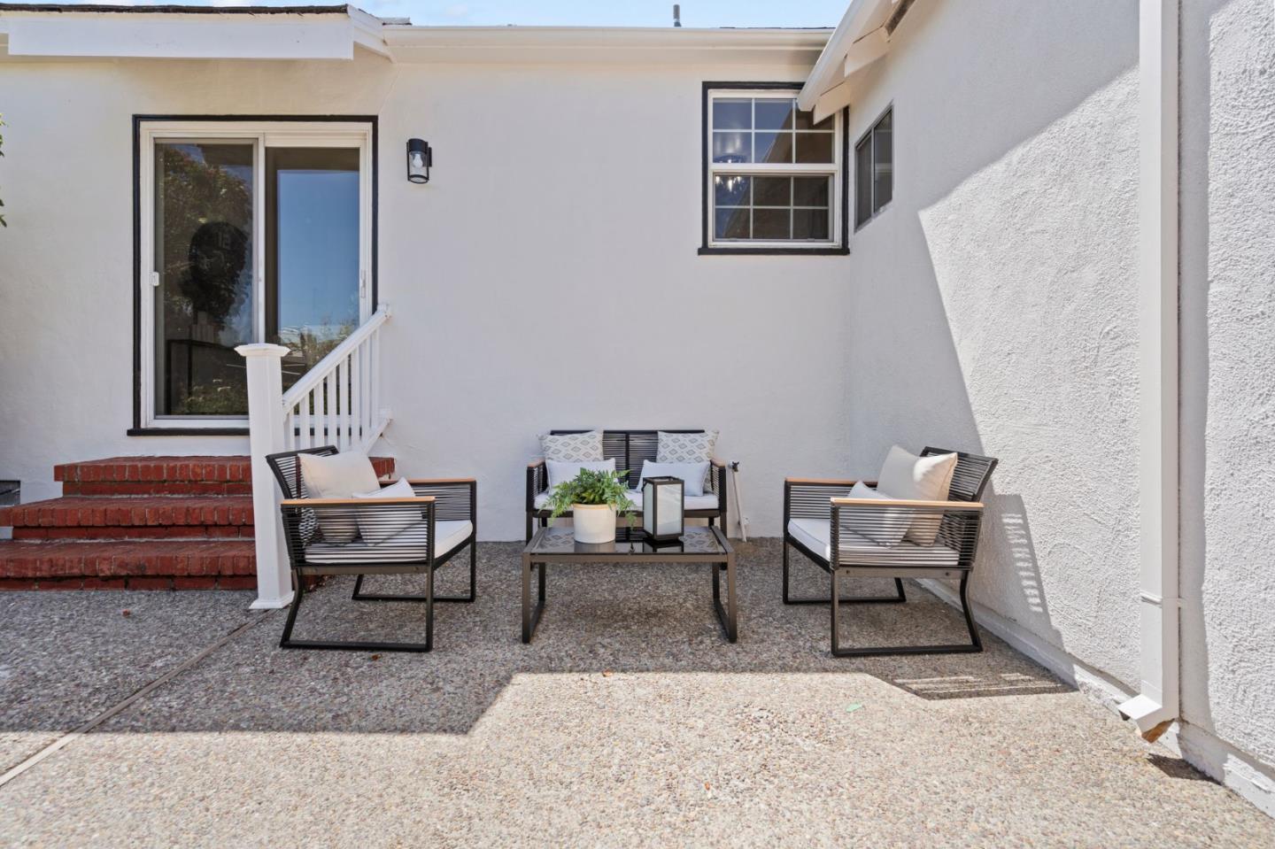 Detail Gallery Image 31 of 37 For 1429 Oak St, San Mateo,  CA 94402 - 3 Beds | 2 Baths