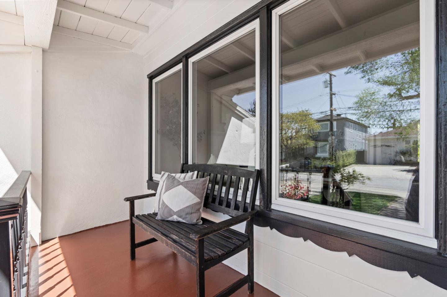 Detail Gallery Image 7 of 37 For 1429 Oak St, San Mateo,  CA 94402 - 3 Beds | 2 Baths