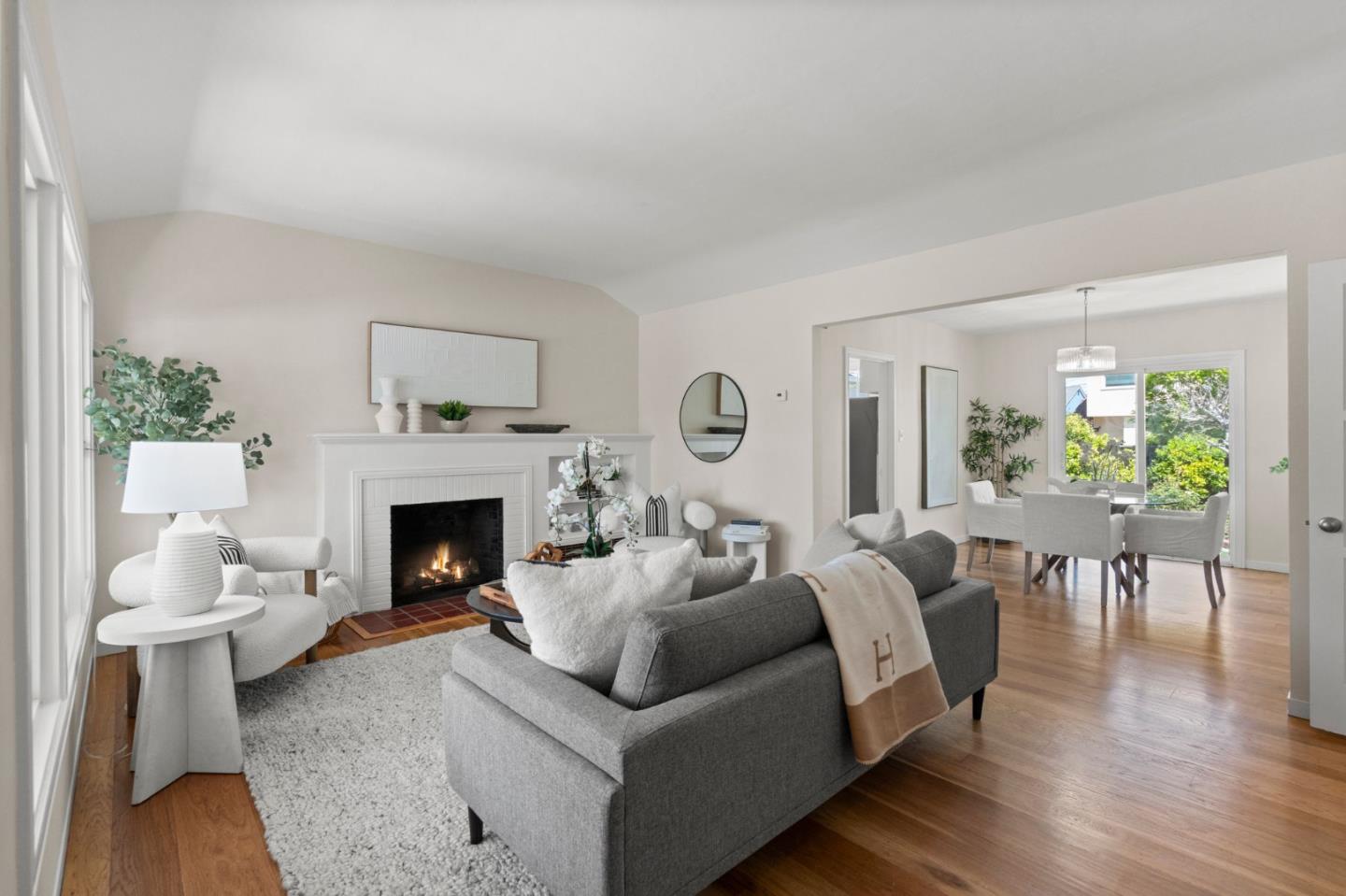 Detail Gallery Image 8 of 37 For 1429 Oak St, San Mateo,  CA 94402 - 3 Beds | 2 Baths