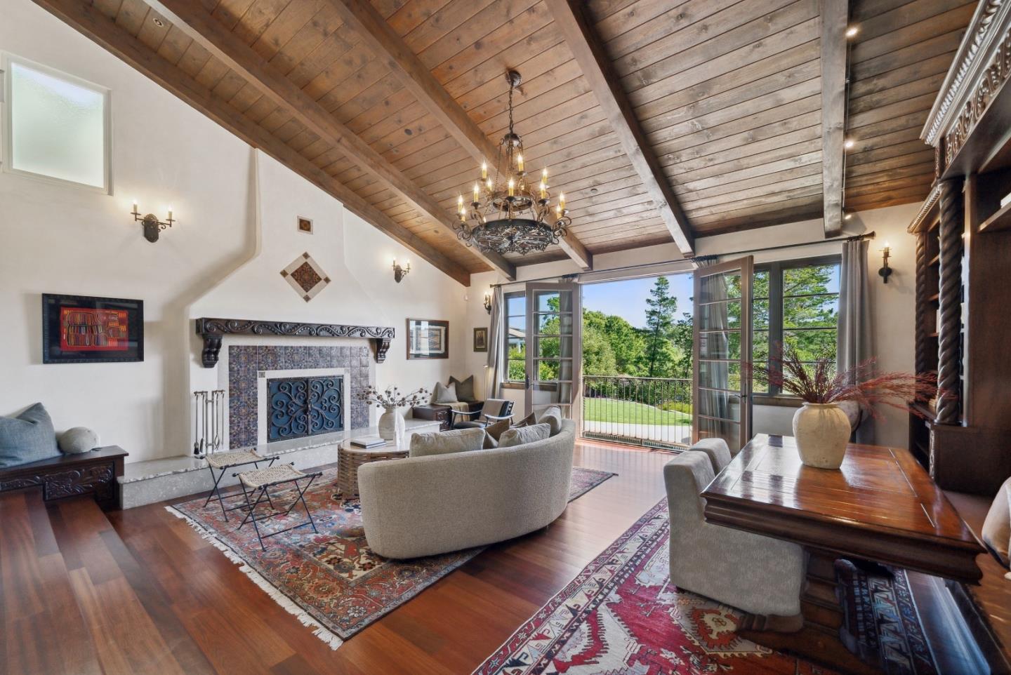 Detail Gallery Image 11 of 60 For 25 Searsville Ct, Hillsborough,  CA 94010 - 4 Beds | 4 Baths