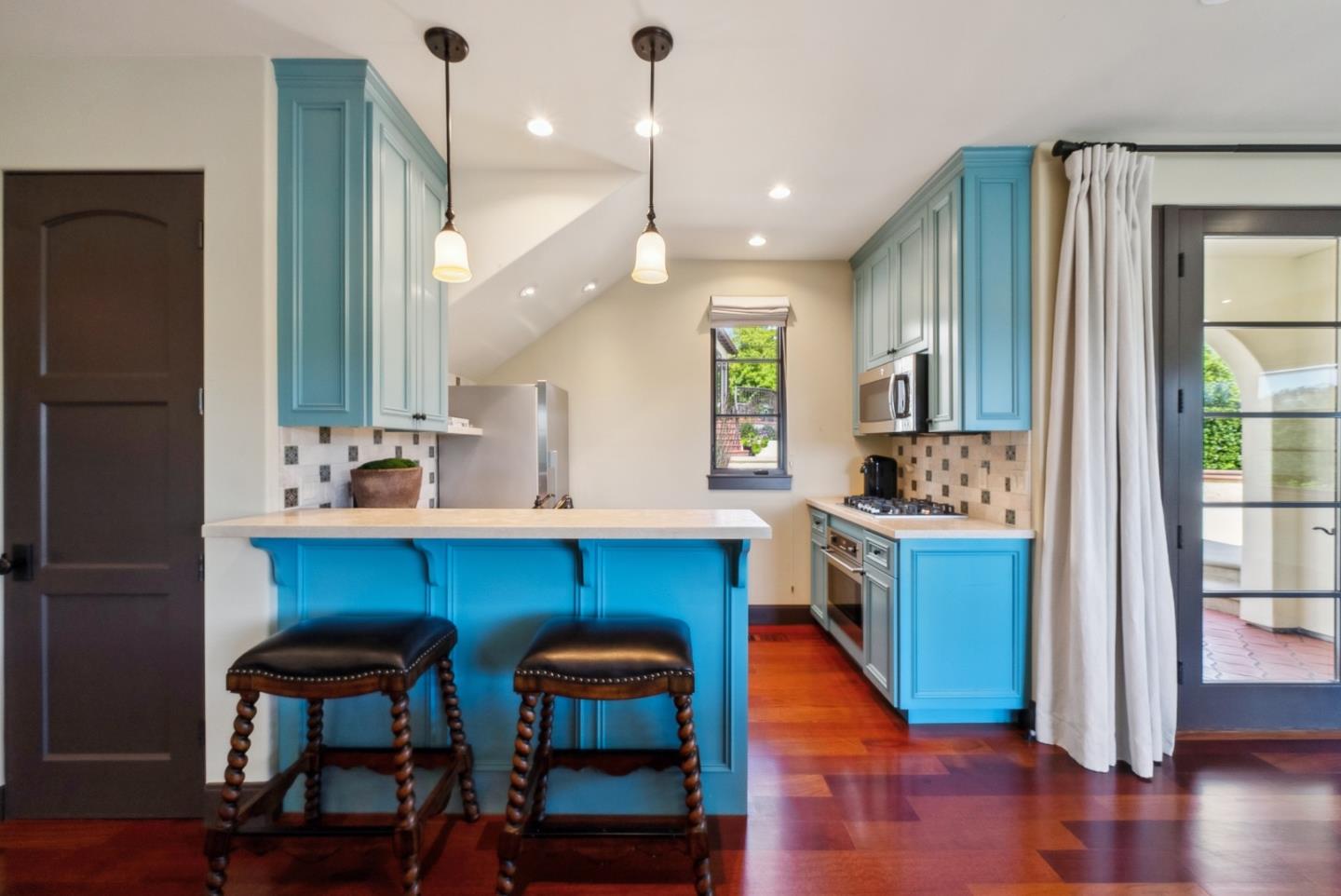 Detail Gallery Image 44 of 60 For 25 Searsville Ct, Hillsborough,  CA 94010 - 4 Beds | 4 Baths