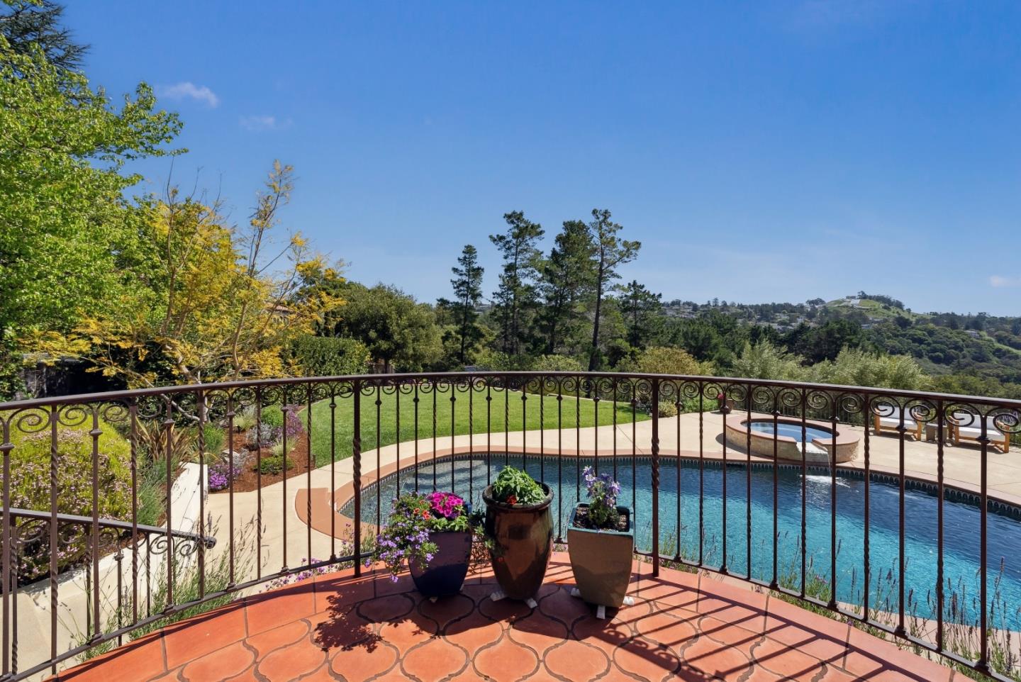 Detail Gallery Image 52 of 60 For 25 Searsville Ct, Hillsborough,  CA 94010 - 4 Beds | 4 Baths