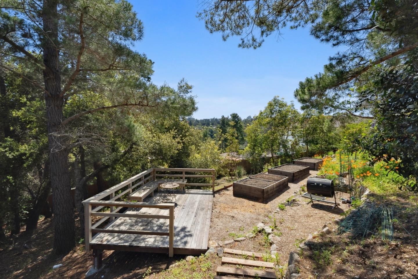 Detail Gallery Image 53 of 60 For 25 Searsville Ct, Hillsborough,  CA 94010 - 4 Beds | 4 Baths