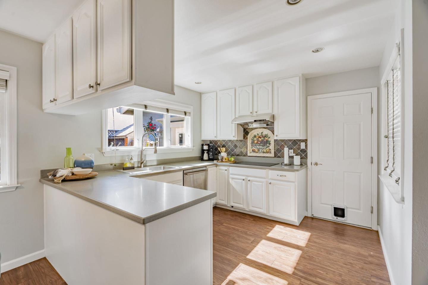Detail Gallery Image 10 of 43 For 1600 Willowgate Dr, San Jose,  CA 95118 - 3 Beds | 2 Baths