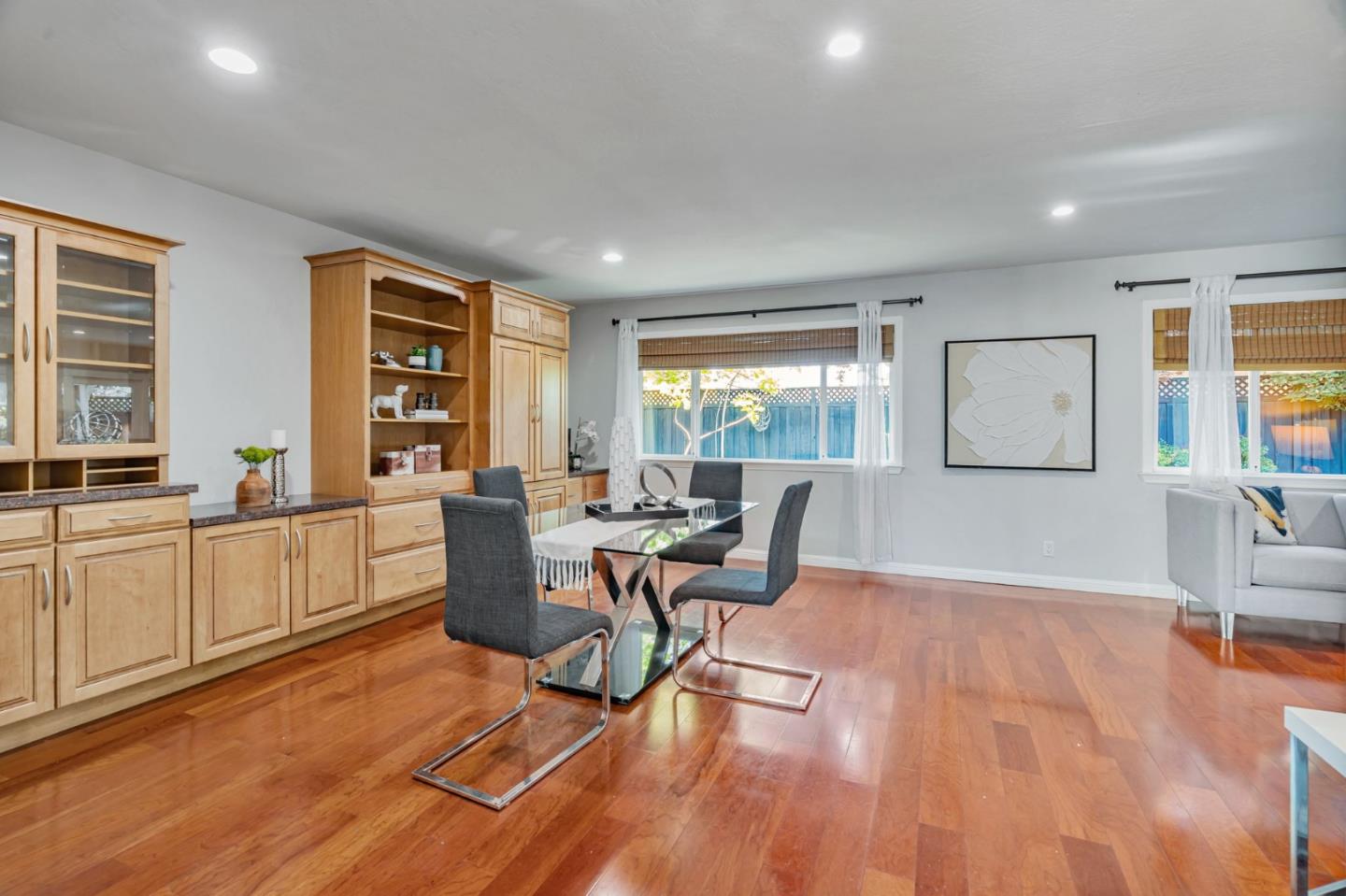 Detail Gallery Image 16 of 43 For 1600 Willowgate Dr, San Jose,  CA 95118 - 3 Beds | 2 Baths