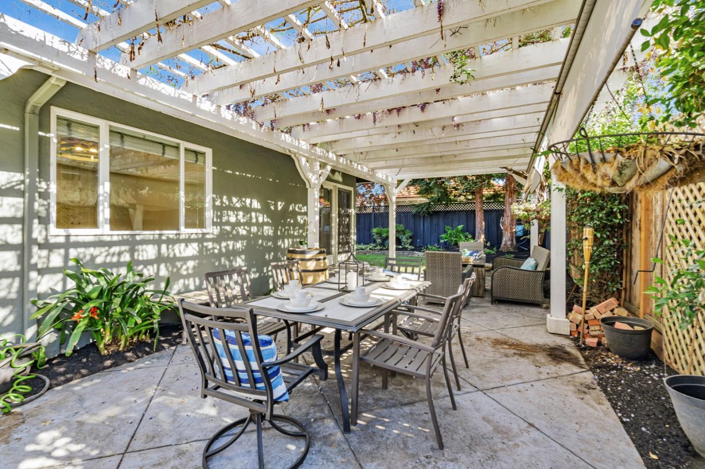 Detail Gallery Image 37 of 43 For 1600 Willowgate Dr, San Jose,  CA 95118 - 3 Beds | 2 Baths