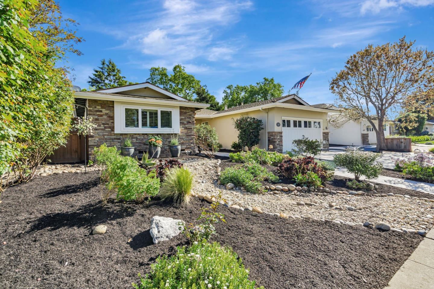 Detail Gallery Image 5 of 43 For 1600 Willowgate Dr, San Jose,  CA 95118 - 3 Beds | 2 Baths