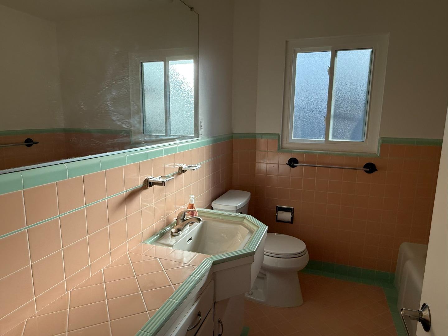 Detail Gallery Image 16 of 23 For 209 Malcolm Ave, Belmont,  CA 94002 - 2 Beds | 2 Baths