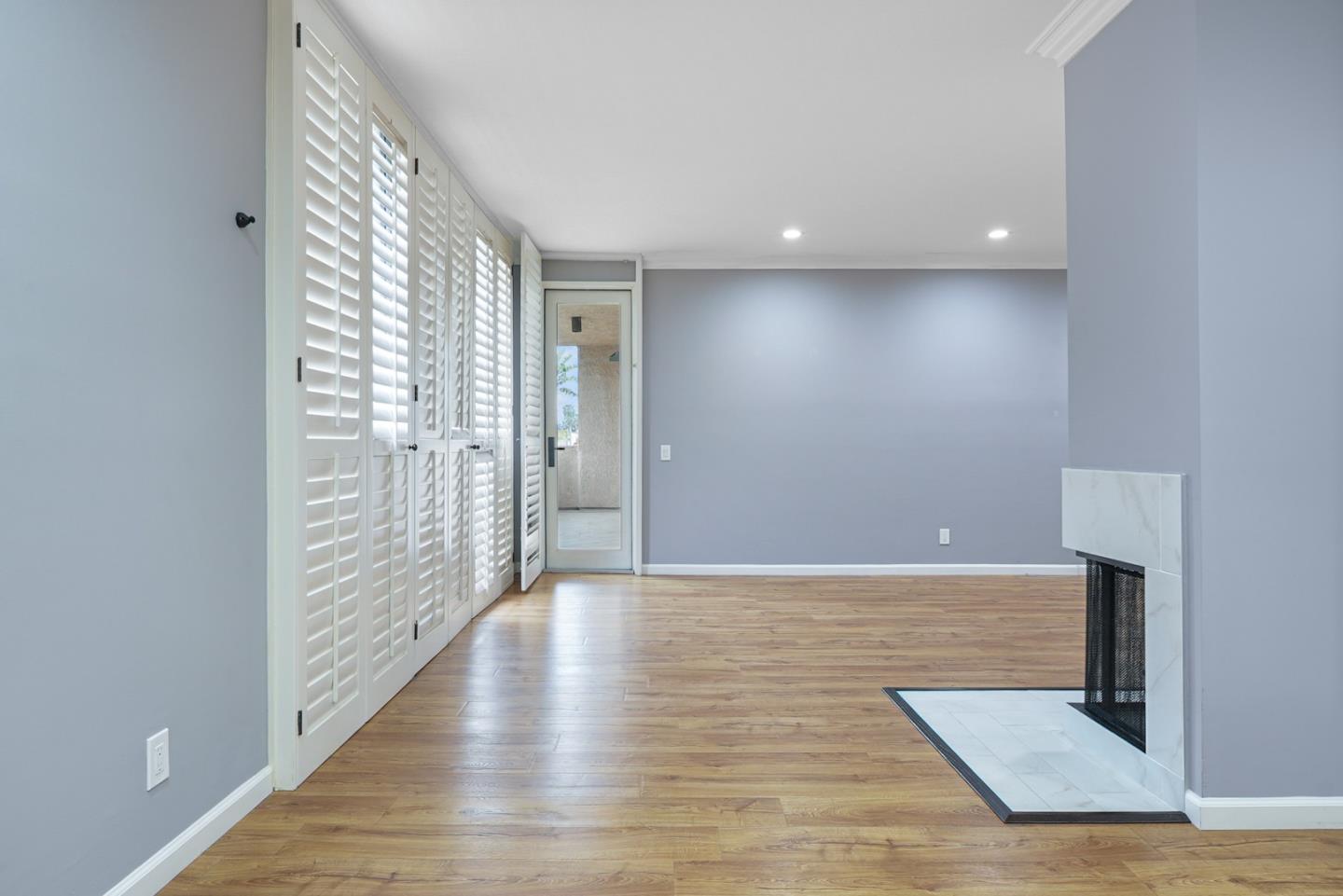 property-img