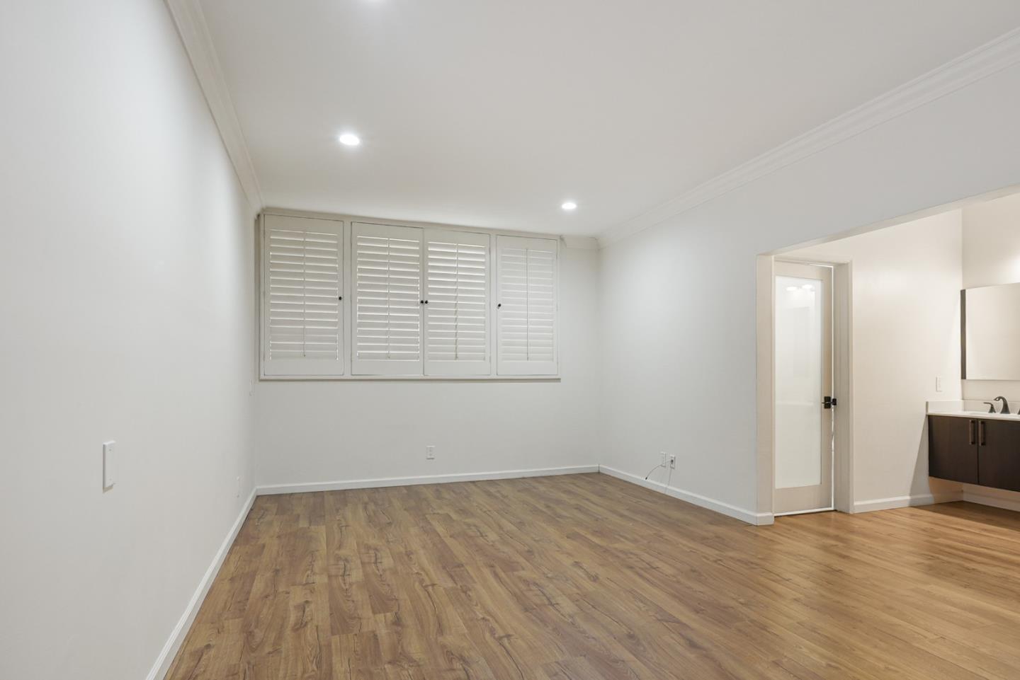property-img
