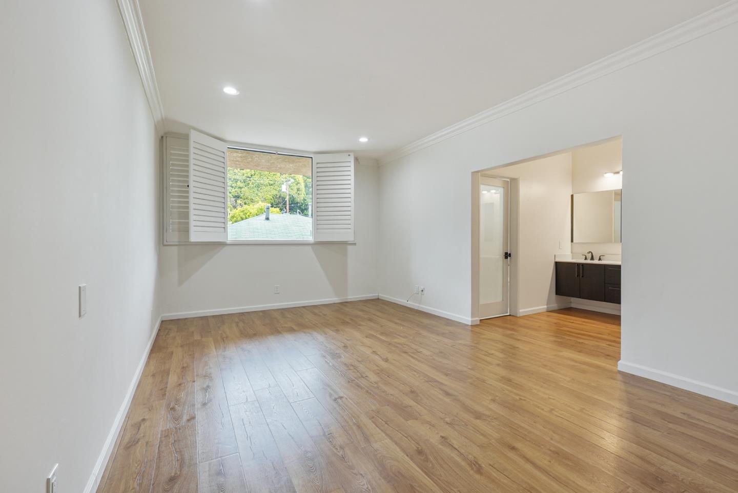property-img