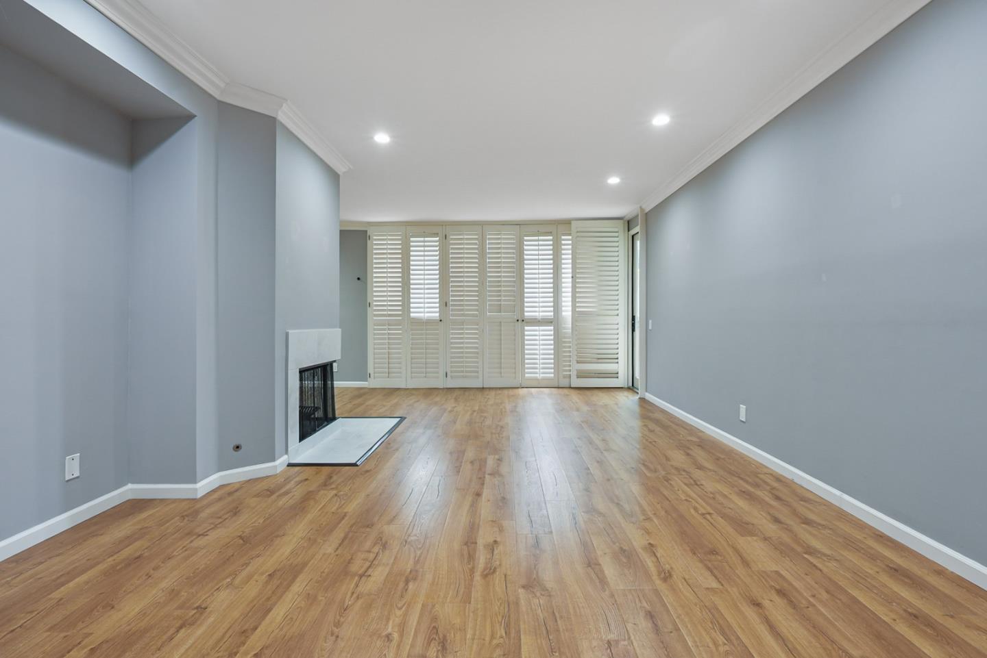 property-img