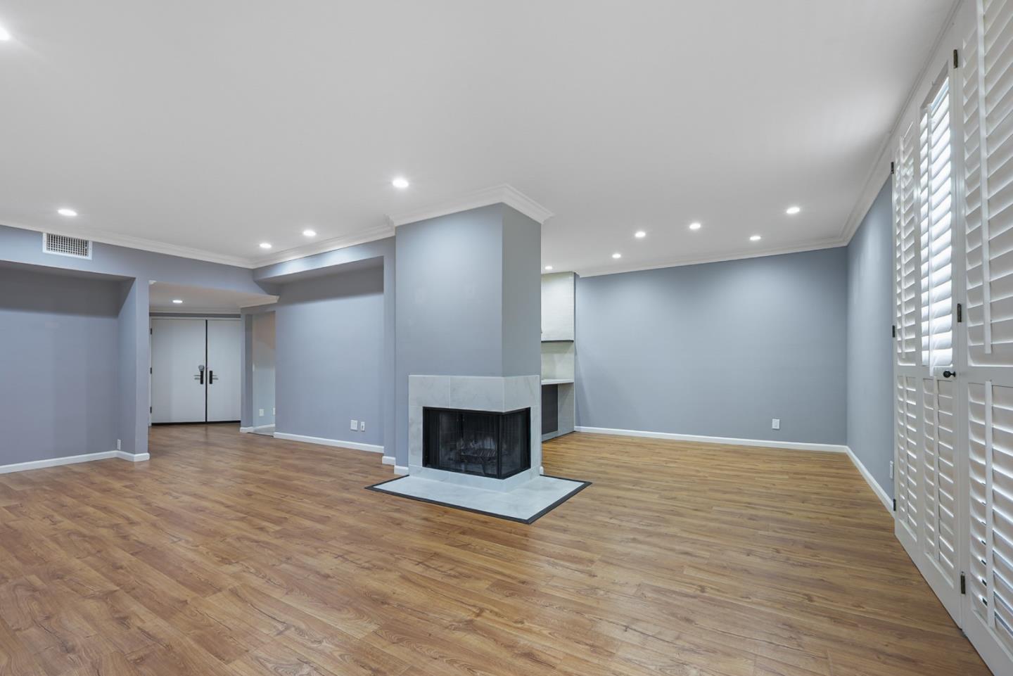 property-img