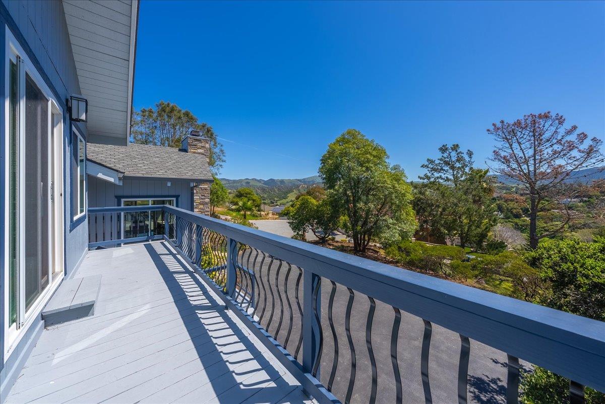 Detail Gallery Image 18 of 44 For 24805 Corte Poco, Salinas,  CA 93908 - 3 Beds | 3/1 Baths