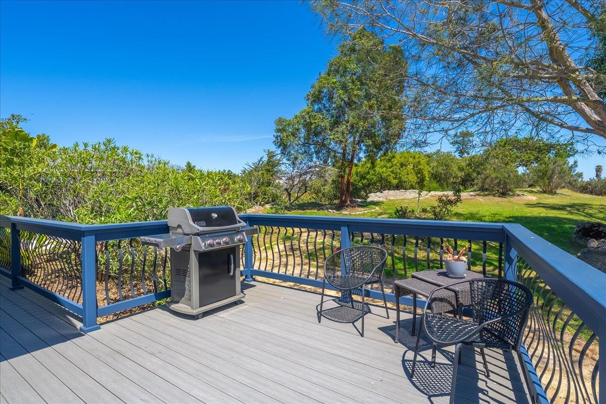 Detail Gallery Image 40 of 44 For 24805 Corte Poco, Salinas,  CA 93908 - 3 Beds | 3/1 Baths