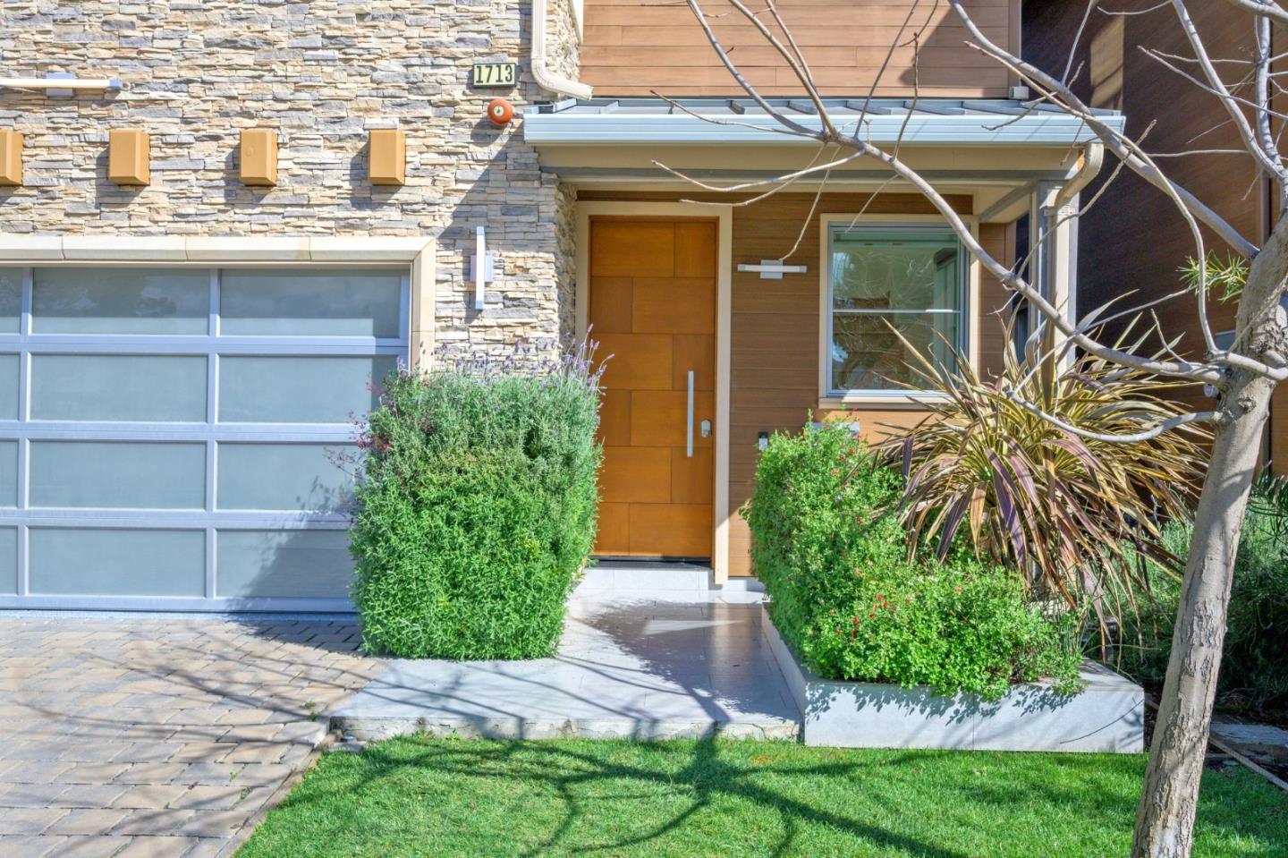 Detail Gallery Image 12 of 114 For 1713 Lawrence Rd, Santa Clara,  CA 95051 - 5 Beds | 3/1 Baths