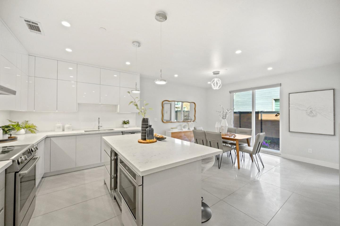 Detail Gallery Image 21 of 114 For 1713 Lawrence Rd, Santa Clara,  CA 95051 - 5 Beds | 3/1 Baths