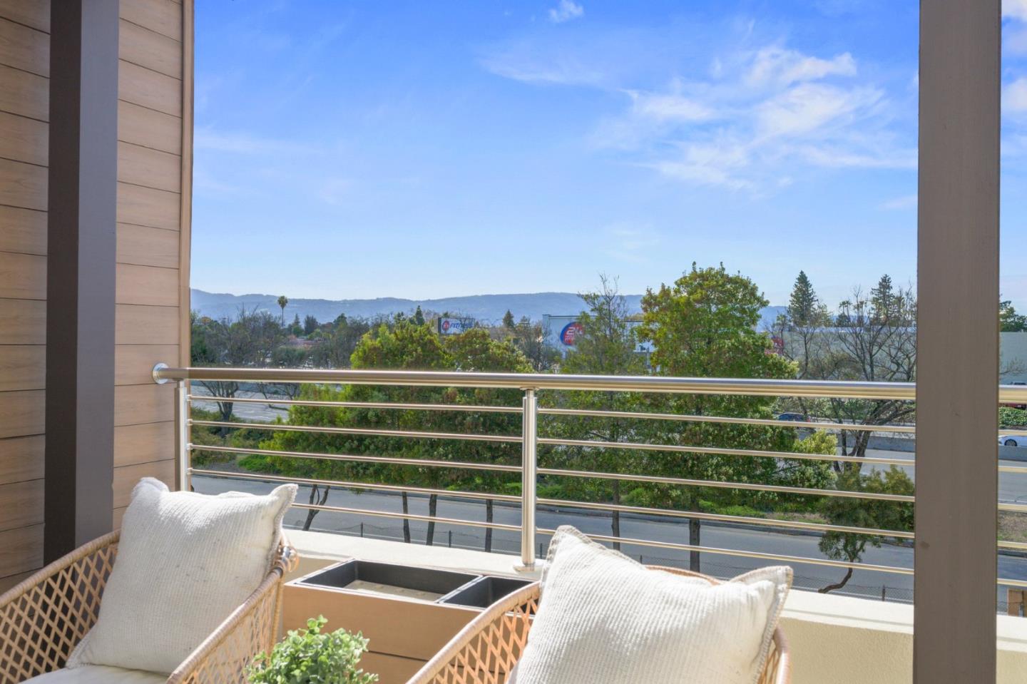 Detail Gallery Image 66 of 114 For 1713 Lawrence Rd, Santa Clara,  CA 95051 - 5 Beds | 3/1 Baths