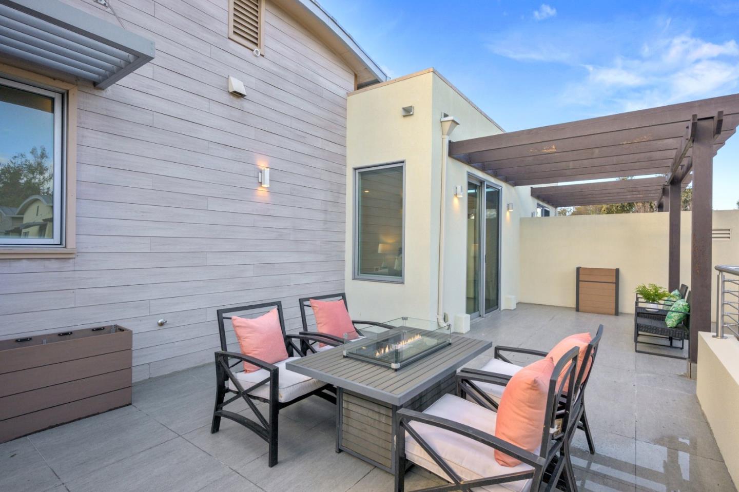Detail Gallery Image 73 of 114 For 1713 Lawrence Rd, Santa Clara,  CA 95051 - 5 Beds | 3/1 Baths