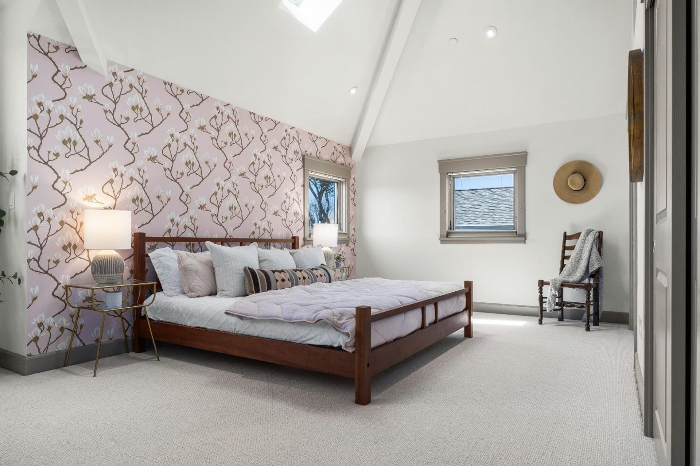 Detail Gallery Image 16 of 48 For 409 Windham St, Santa Cruz,  CA 95062 - 5 Beds | 5 Baths