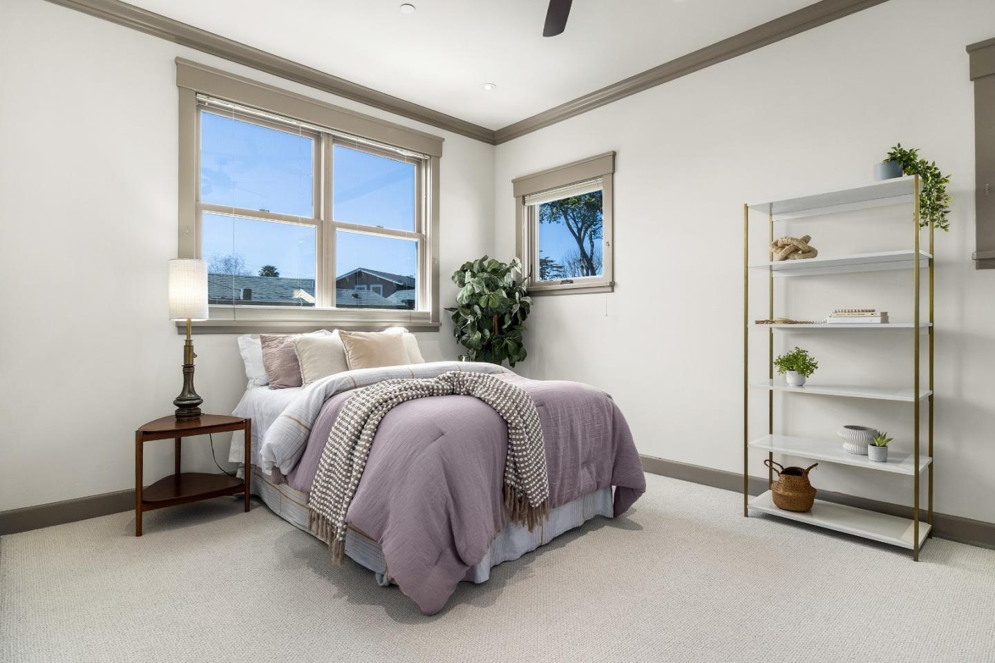 Detail Gallery Image 26 of 48 For 409 Windham St, Santa Cruz,  CA 95062 - 5 Beds | 5 Baths
