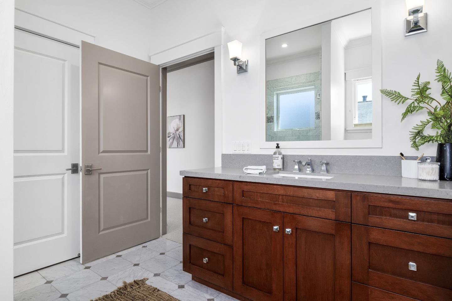 Detail Gallery Image 35 of 48 For 409 Windham St, Santa Cruz,  CA 95062 - 5 Beds | 5 Baths