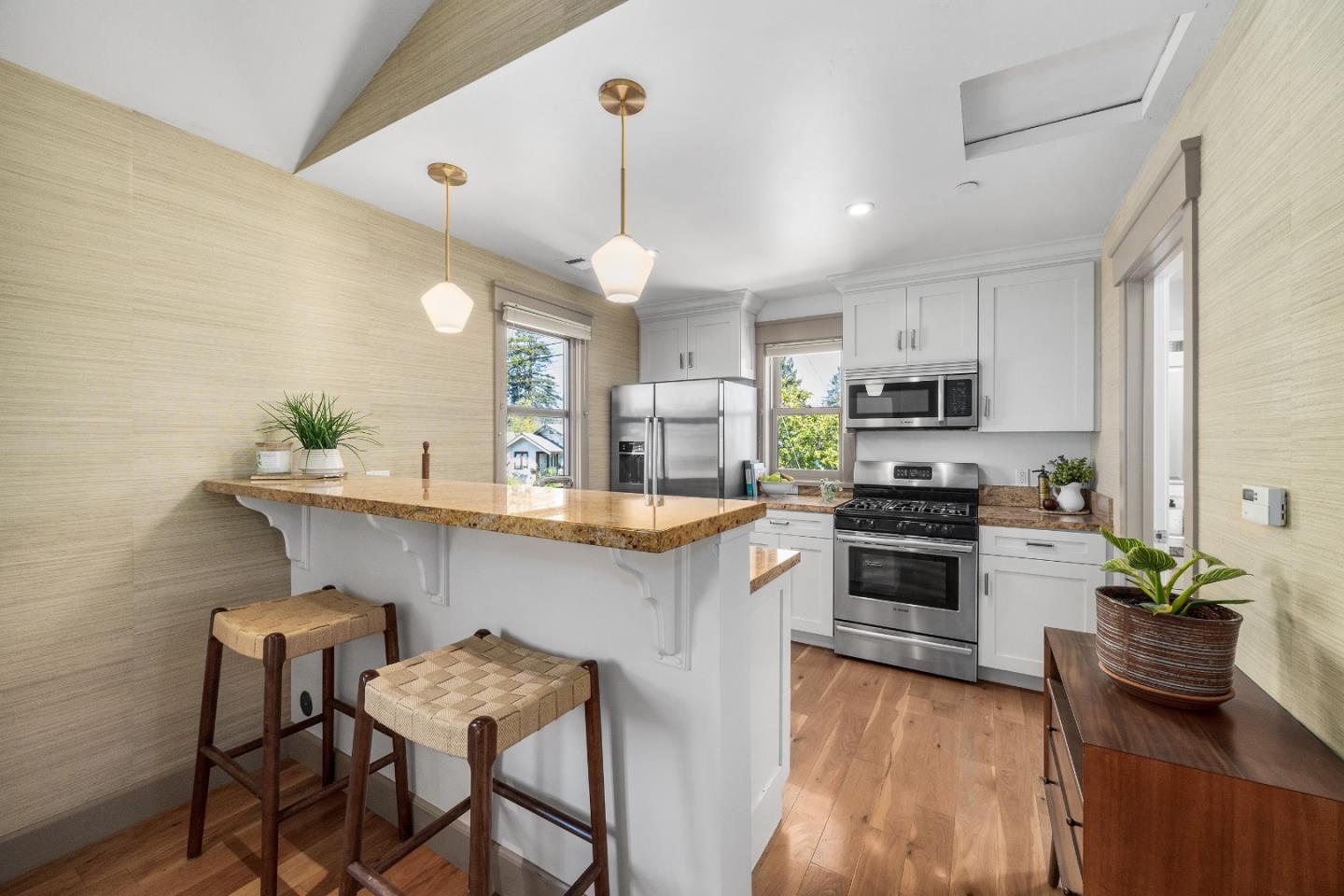 Detail Gallery Image 41 of 48 For 409 Windham St, Santa Cruz,  CA 95062 - 5 Beds | 5 Baths
