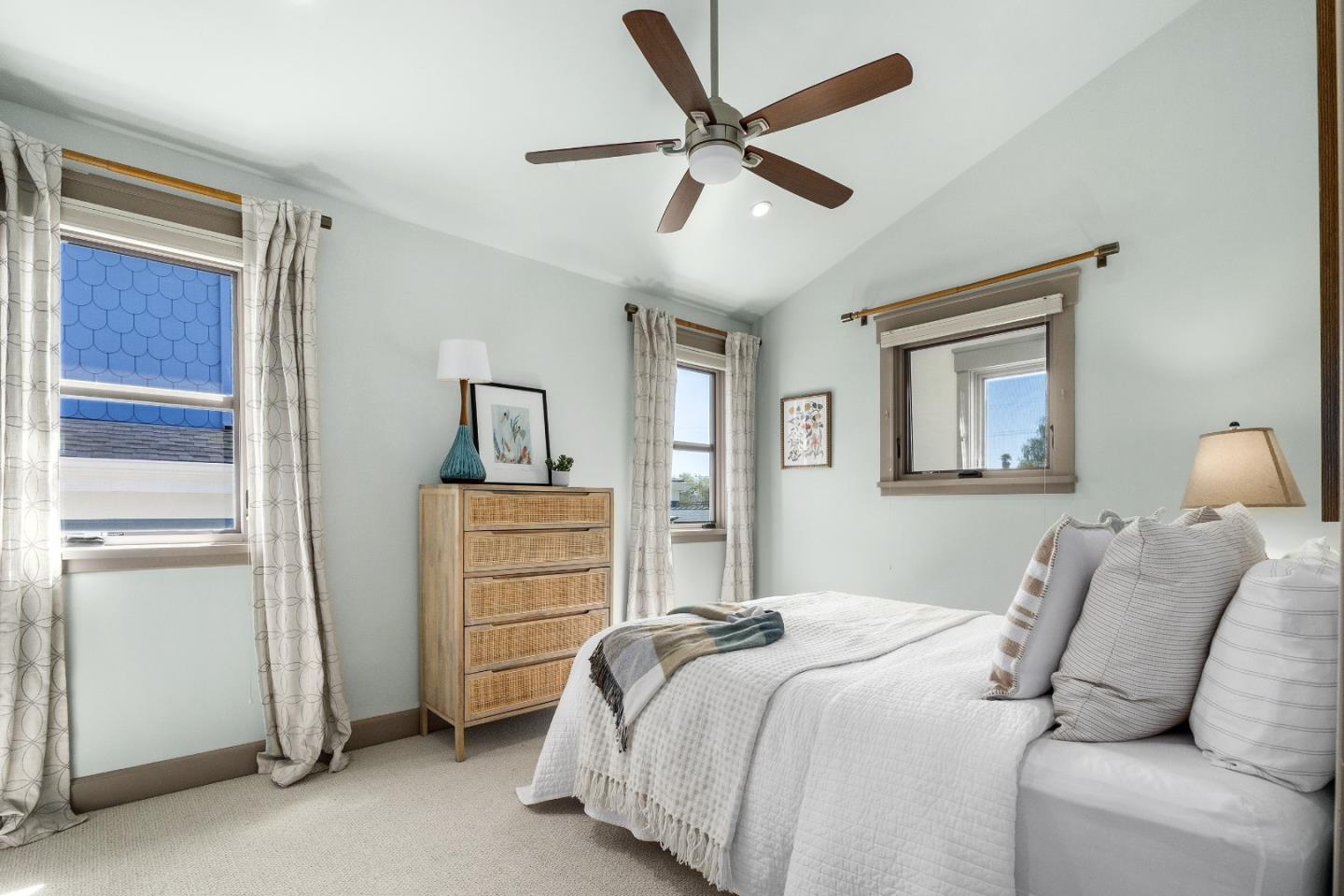 Detail Gallery Image 44 of 48 For 409 Windham St, Santa Cruz,  CA 95062 - 5 Beds | 5 Baths