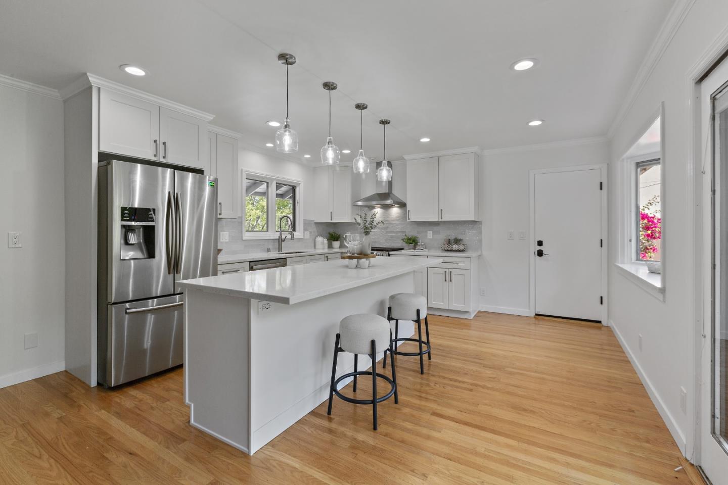 Detail Gallery Image 16 of 38 For 2168 Blossom Crest Way, San Jose,  CA 95124 - 3 Beds | 2 Baths
