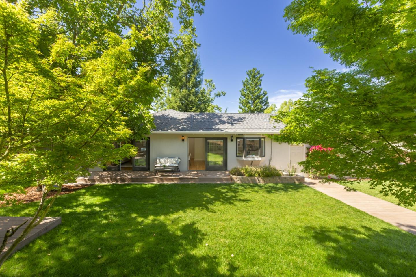 Detail Gallery Image 30 of 38 For 2168 Blossom Crest Way, San Jose,  CA 95124 - 3 Beds | 2 Baths