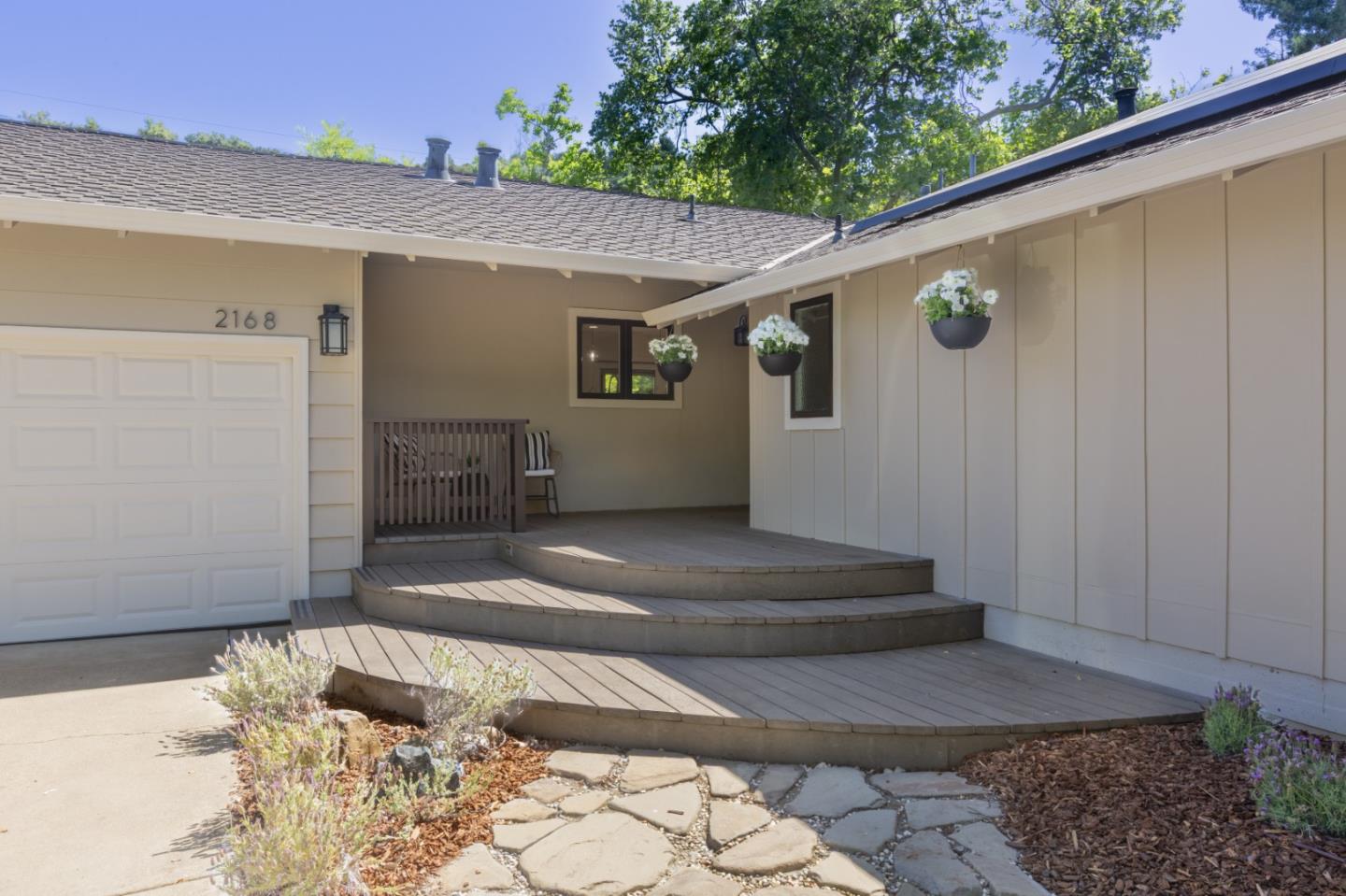 Detail Gallery Image 5 of 38 For 2168 Blossom Crest Way, San Jose,  CA 95124 - 3 Beds | 2 Baths