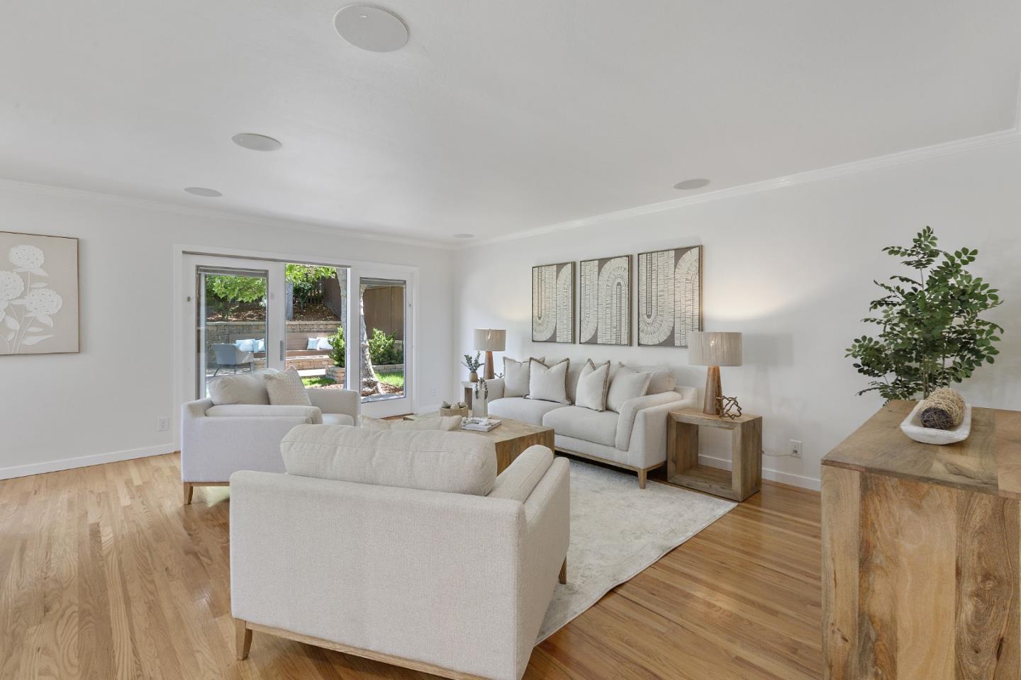 Detail Gallery Image 8 of 38 For 2168 Blossom Crest Way, San Jose,  CA 95124 - 3 Beds | 2 Baths