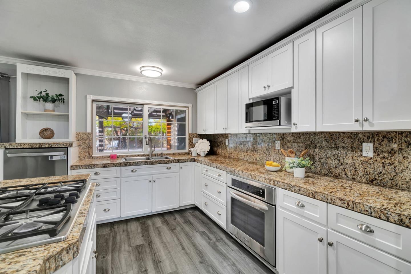 Detail Gallery Image 15 of 60 For 184 Park Sharon Dr, San Jose,  CA 95136 - 4 Beds | 2 Baths